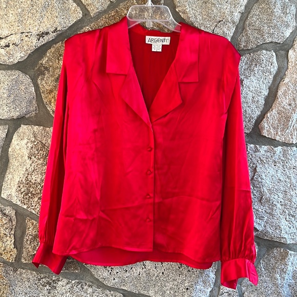 Argenti Tops - Argenti 100% silk button down  blouse